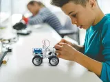 Zestaw do samodzielnego montażu samochodu na słoną wodę, edukacyjny STEM, bez baterii – 4